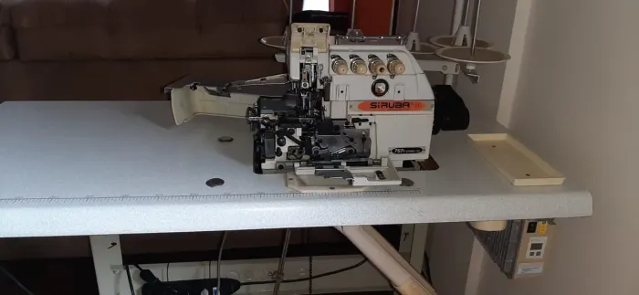 Vendo máquina de costura Interloque Siruba 757