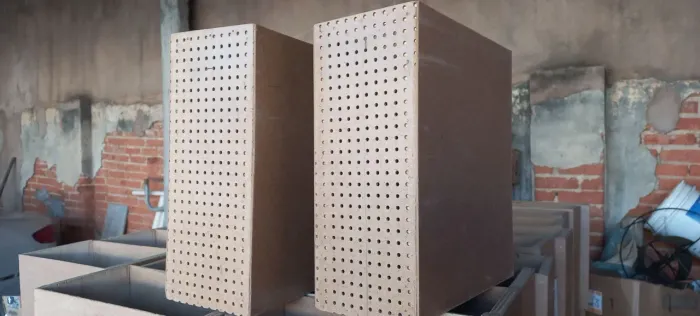 Caixa Madeira Perfurada 