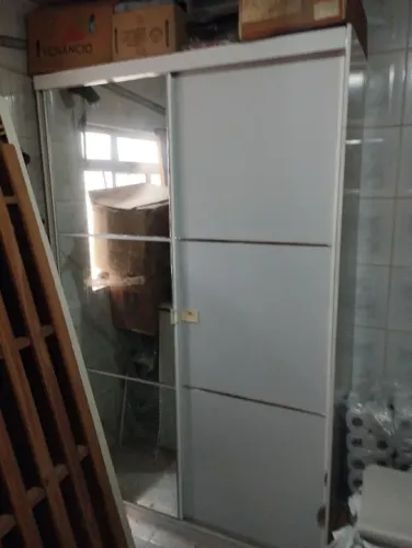 Guarda roupas solteiro com espelho na porta SEM GAVETAS