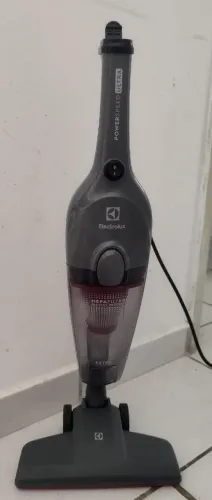 Aspirador de pó vertical Eletrolux 