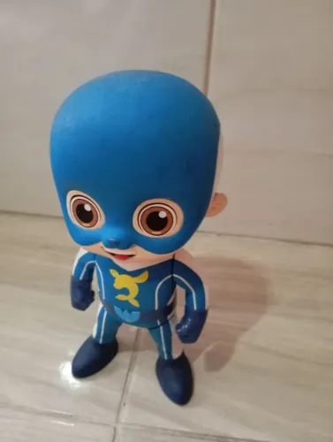 Boneco Super-Herói Infantil