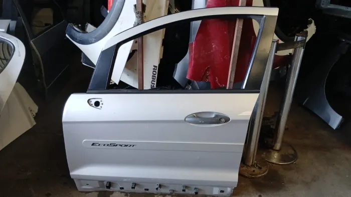 Porta Dianteira Esquerda Ford Nova Ecosport 2013 A 2019 Original Com Leves Detalhes 