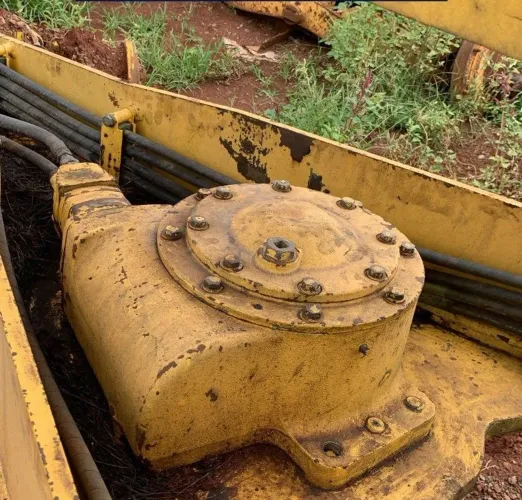 MOTOR DE GIRO KOMATSU GD655