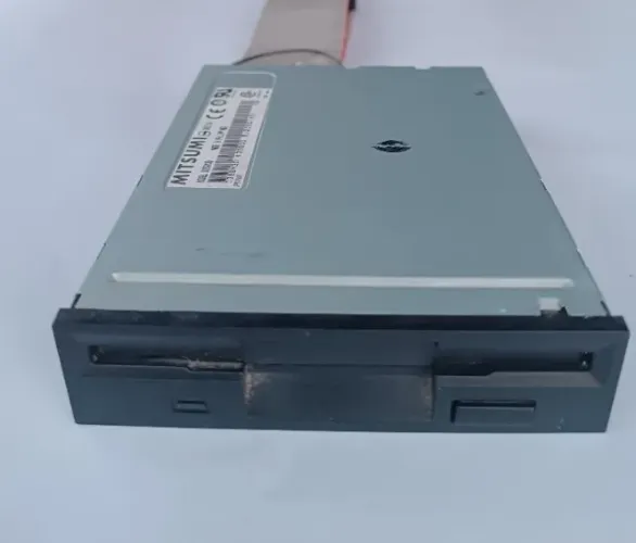 drive 3 1/2 cara preta mitsumi com cabo model d359m30 53a