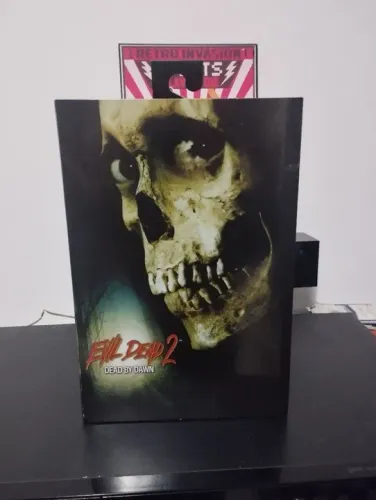 Boneco Evil Dead 2 Dead by Dawn