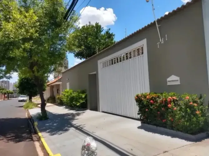 Linda casa disponível no Adrianópolis ! Aceito Proposta