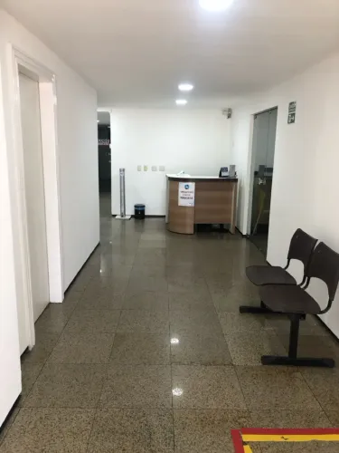 Alugo Andar Corporativo na Heráclito Graça 
