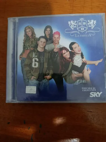 CD RBD - La Familia - Edição de Colecionador