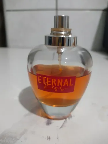 Perfume Eternal Kiss Lá Rive