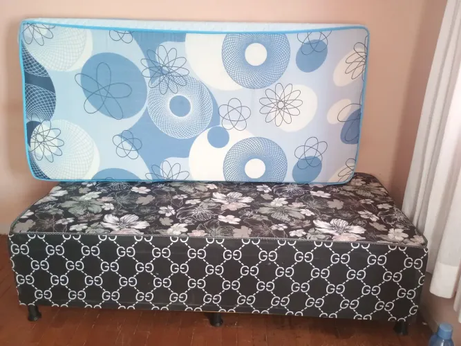 Vende-se cama box solteiro 