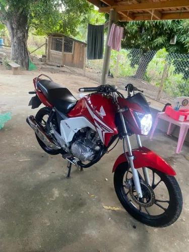 *Titan 150 2015 em dia só transferir . 