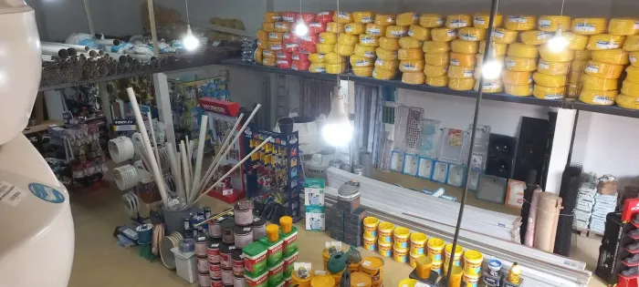 VENDO LOJA e galpão EM SARAPUÍ SP 