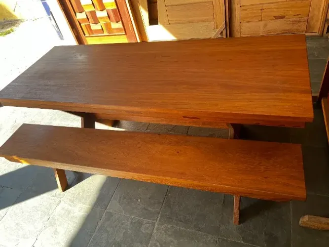 mesa maciça em angelim 2,0x75 com 2 bancos