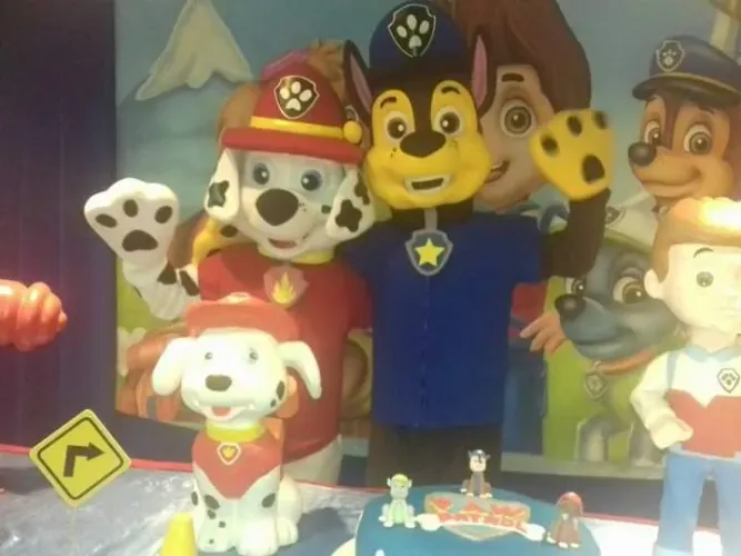 Personagem vivo patrulha canina 
