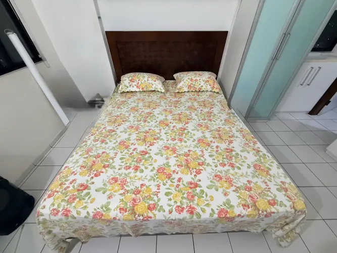Cama casal em madeira com Colchão TOP