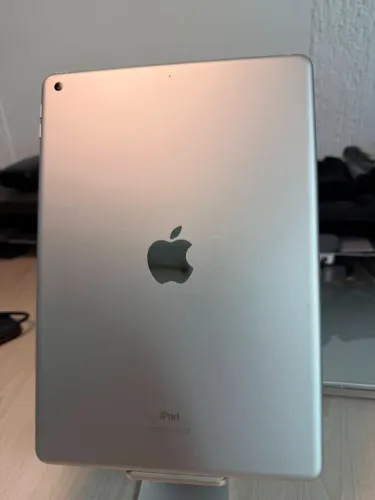 Apple iPad 9 64gb Prata na caixa c/ acessórios de fábrica