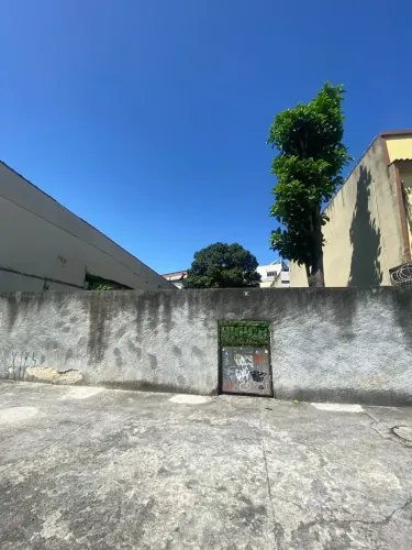 Imóvel para venda tem 746 metros quadrados em Vila da Penha - Rio de Janeiro - RJ