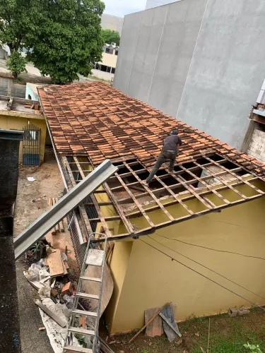 Telhas colonial e armação de paraju retira venda nova