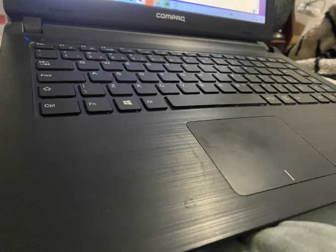 Notebook Compaq Core i3, 4 GB RAM e SSD 120 GB - R$ 520