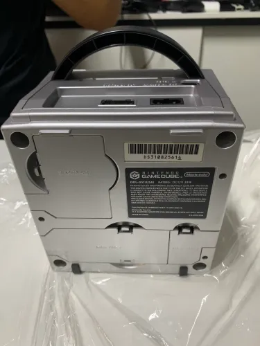 GameCube Platinum totalmente revisado com controle paralelo