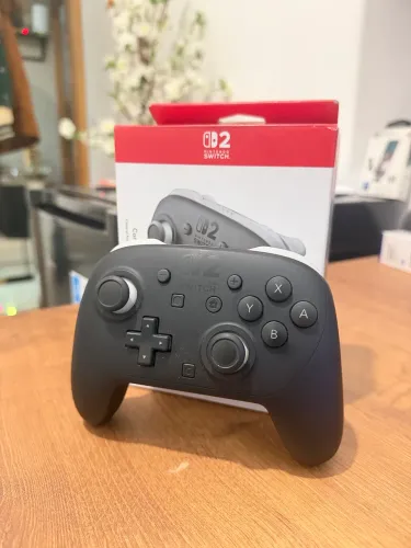 Nintendo Switch Pro Controller 2