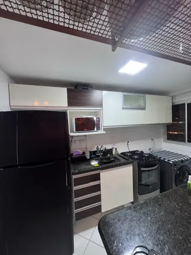 Pia em Granito Verde Ubatuba com Cuba Inox - Bancada em Granito Preto
