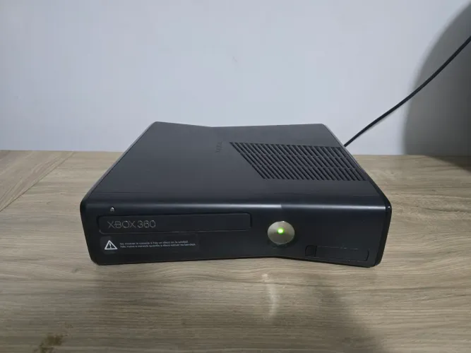 Xbox 360 com FIFA 17