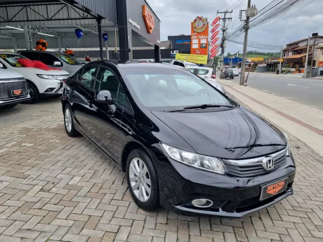 Honda Civic Sedan LXS 1.8/1.8 Flex 16V Aut. 4P 2013