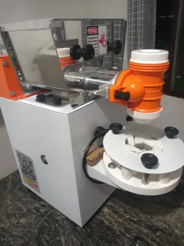 Maquina De Salgados e Doces Compacta Mix 127v