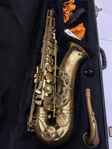 Vendo Saxofone Tenor Eagle