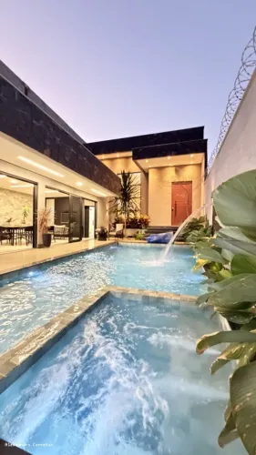 Casa Alto Padrão para Venda em Goiânia, Residencial Recanto das Emas, 4 dormitórios, 3 suí