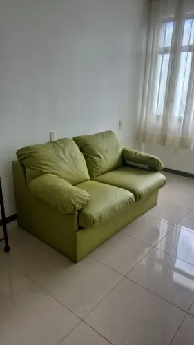 Sofá cama retrátil com colchão