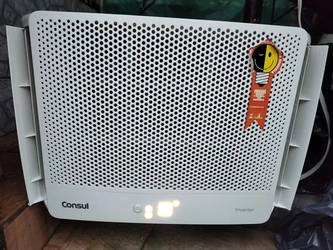 Ar inverter Consul 10 BTUs 110/220 volts novo pouco usado 680,00