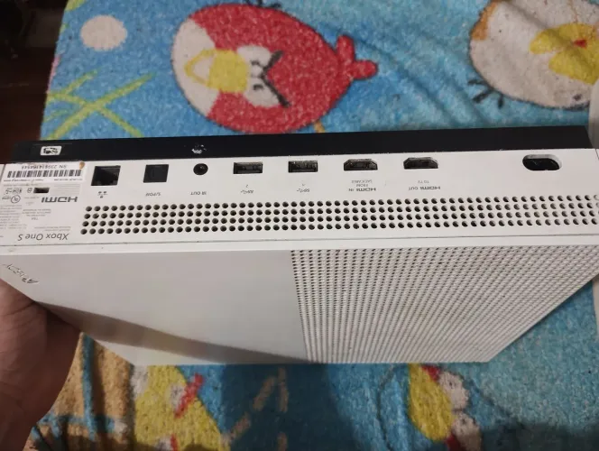 X box one s (400)