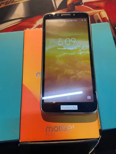 Celular moto e5 play