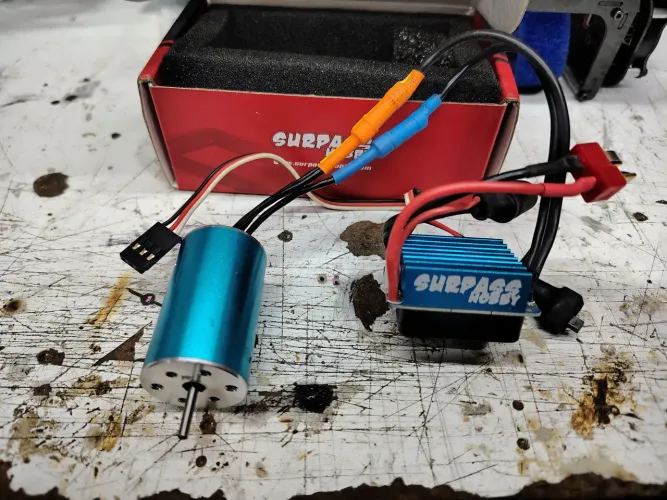 Motor brushless para automodelo
