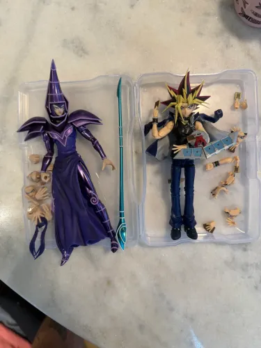 Yugi Oh Sh Figuarts + Mago Negro Sh Monsterarts sem caixa