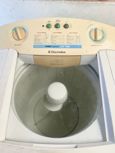 Máquina de lavar Electrolux 12kg