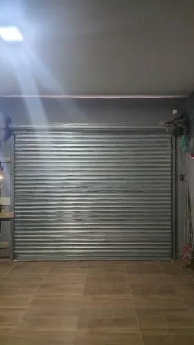 VENDA DE PORTA AUTOMÁTICA PARA LOJA - COM USO, EM ÓTIMO ESTADO!<br>
