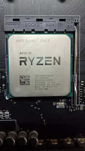 KIT AM4: AMD Ryzen 7 5800X + Placa-mãe MSI MPG B550 Gaming Plus