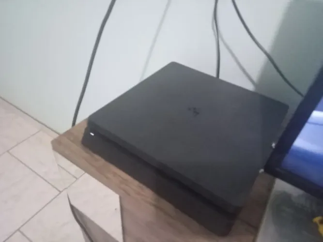 Ps4 slim usado reformado mas está banido