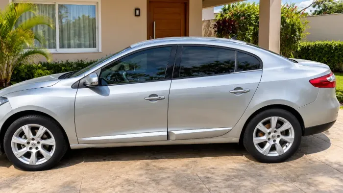 Renault Fluence Sedan Privilège 2.0 16V Flex AUT 2013
