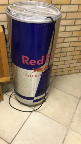 Geladeira REDBULL