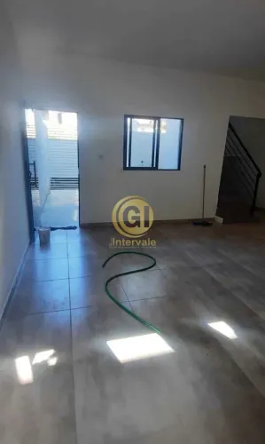 Casa para locação em Jacareí-SP, 2 quartos, 1 sala, 1 banheiro, 1 vaga de garagem, 110m² n