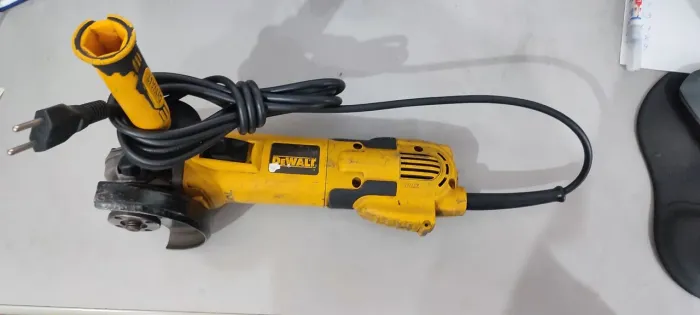 Esmerilhadeira lixadeira Dewalt com controle de velocidade 1400w