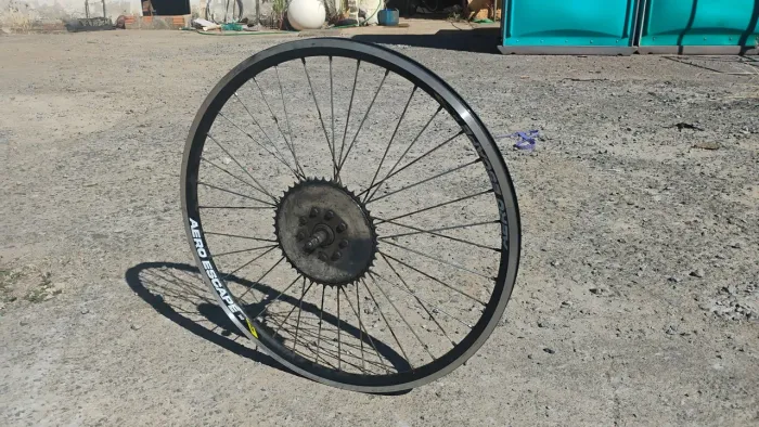 Roda traseira da motorizada