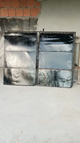 Janela com grade de Ferro Maciço