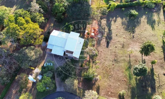 Chácara em Condomínio Fechado | 301 m² | 5.000 m² de Terreno | 4 Quartos | Condomínio Alto