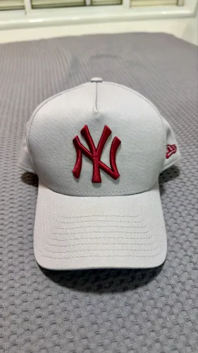 Boné new era NY
