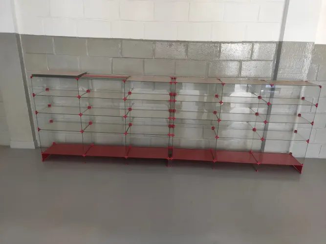 Vendo mostruários em vidro